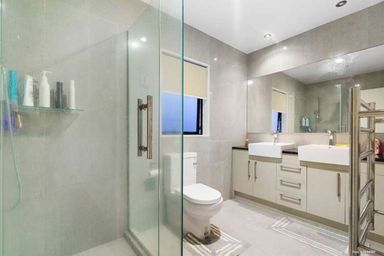 8 Evelina Lane Flat Bush_15