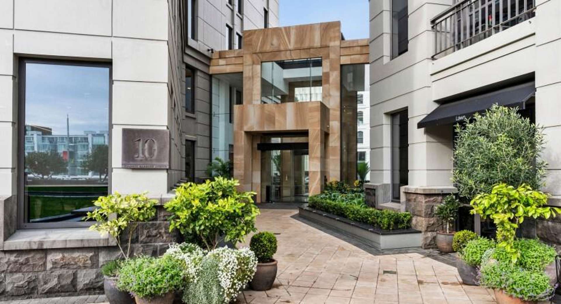 10 Viaduct Harbour Avenue Auckland Cbd_0