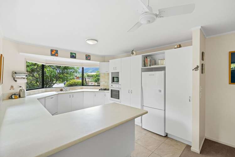 36 Cranbrook Grove Waikanae_7