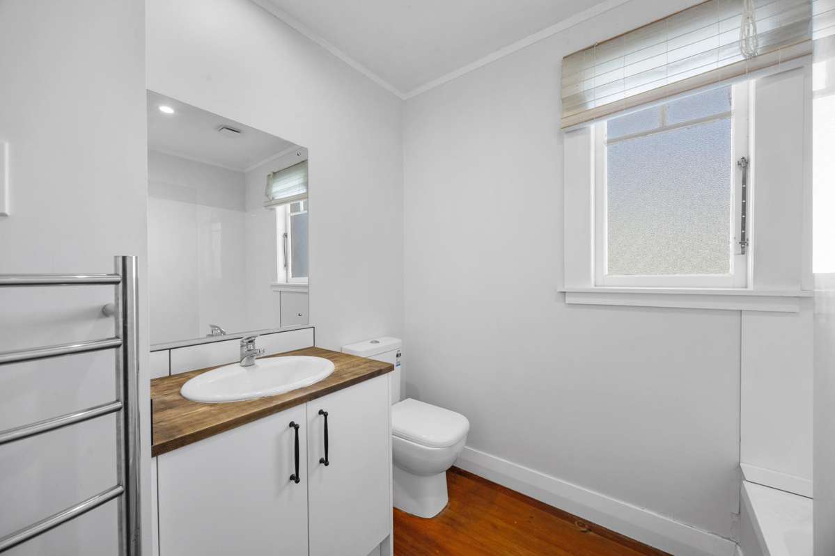 103 Mangere Road_4