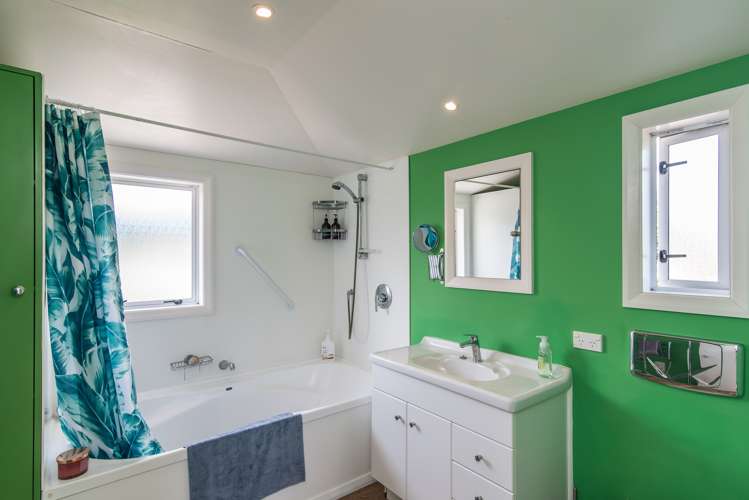 8 Te Miti Street Paekakariki_12