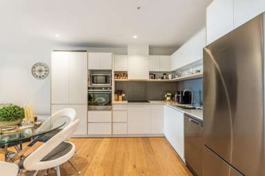 202/70 Victoria Street_2