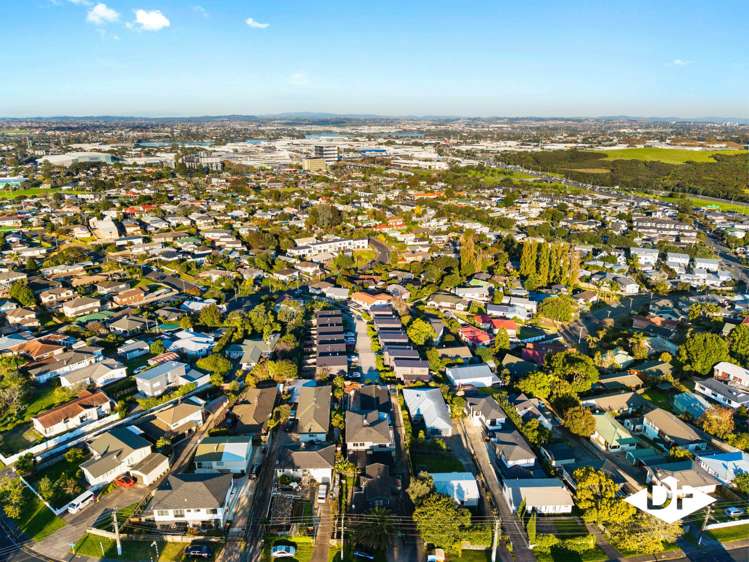 46 Commissariat Road Mount Wellington_32