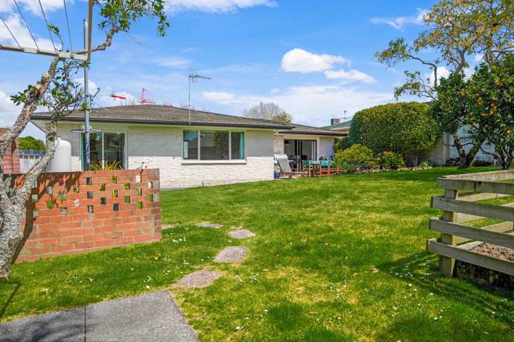 29 Sorrel Crescent Bucklands Beach_29