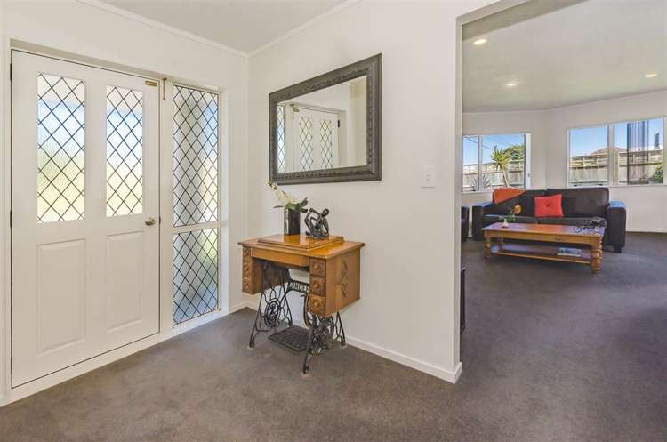 35 Raumati Road Raumati Beach_1