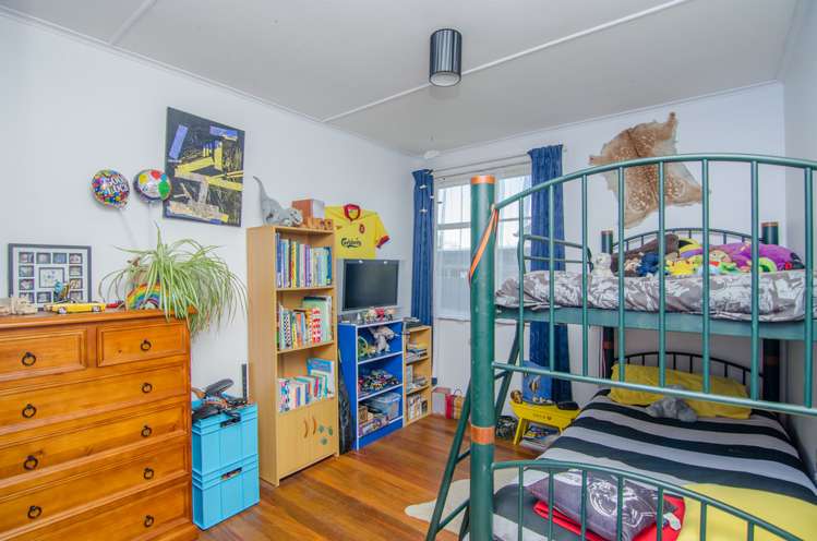 42 Kummer Crescent Masterton_13