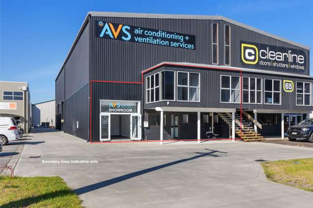 High profile Hull Road showroom/offices