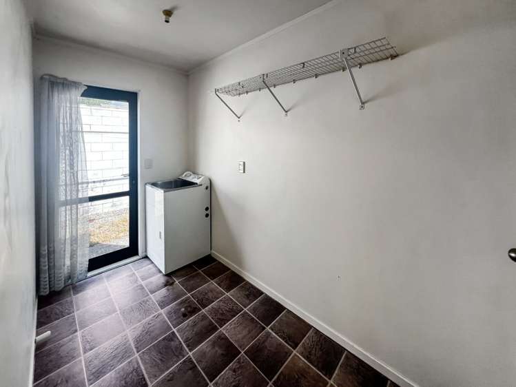 3 Moore Street West End_8