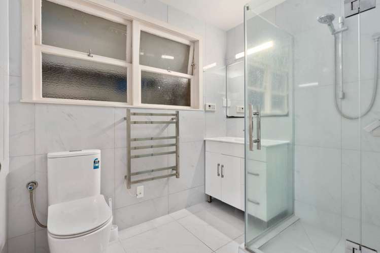 4 Winscombe Street Belmont_9