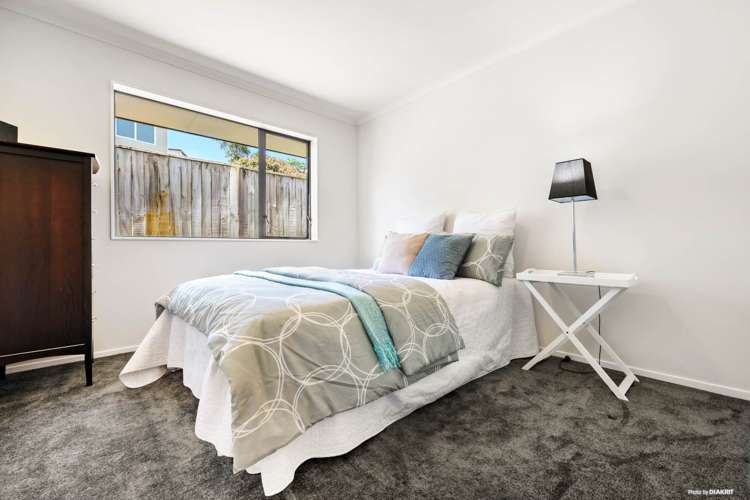 3 Lizzie Lane Clover Park_18