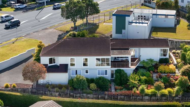 495 & 495A East Coast Road Murrays Bay_32