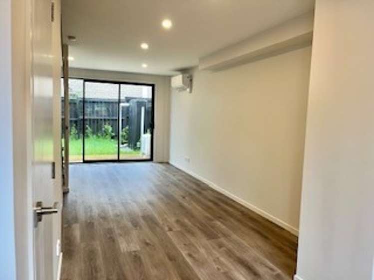 9/11 Scanlen Terrace Kelston_8