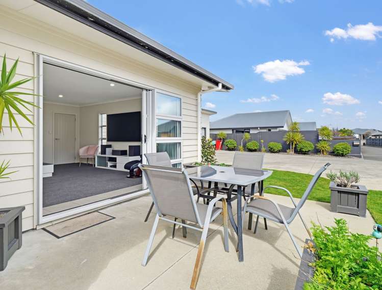 9 Majestic Way Kelvin Grove_9