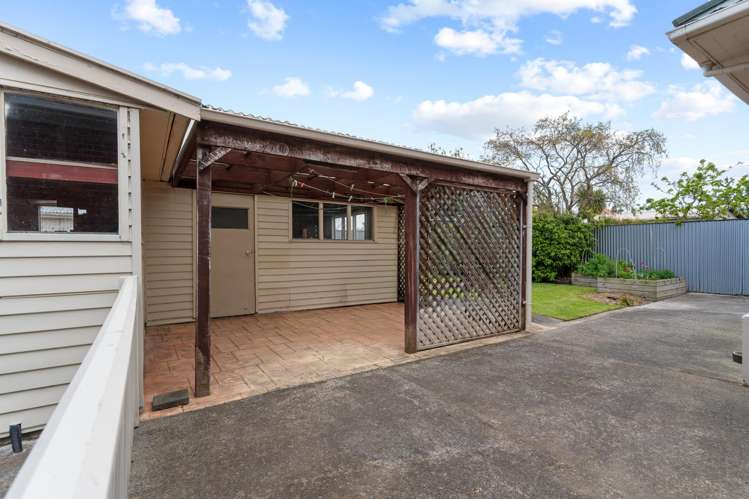 24 Masters Crescent Masterton_14