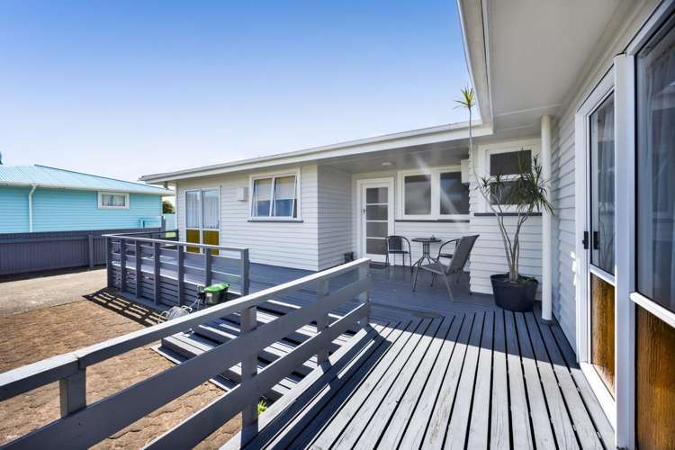 13 Hunter Street Hawera_16