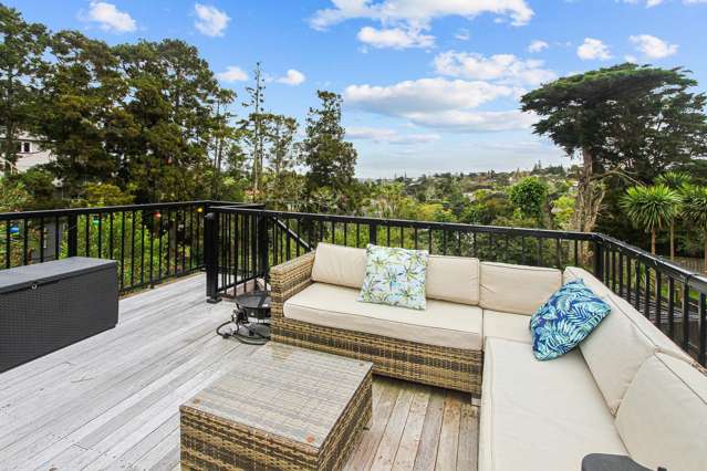 37 Derwent Crescent Titirangi_3