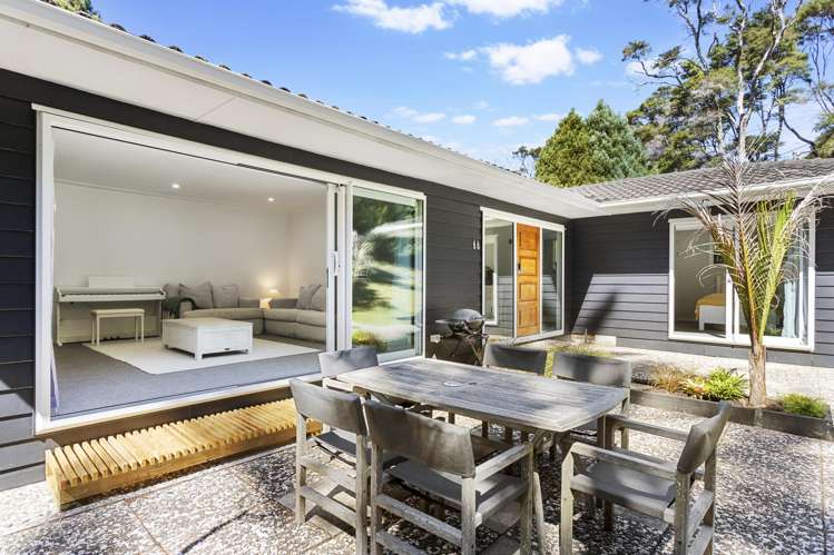 35 Takahe Road Titirangi_13