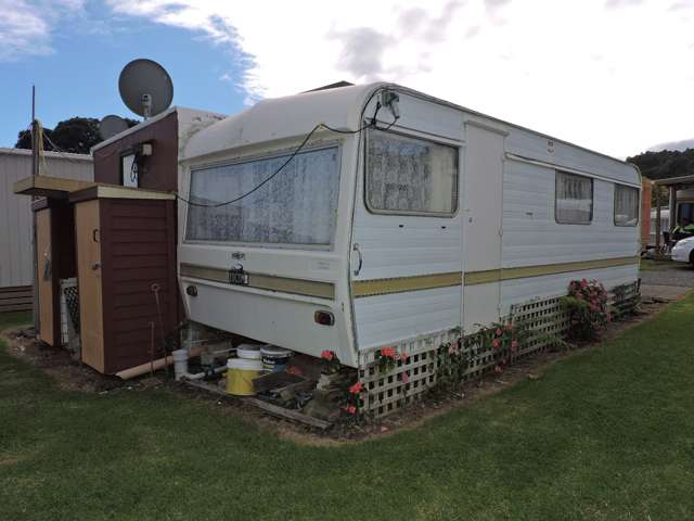 A16/473 Thames Coast Road. Te Puru Holiday Park Te Puru_1