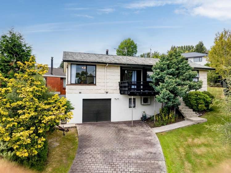 72 Kinmont Crescent_0