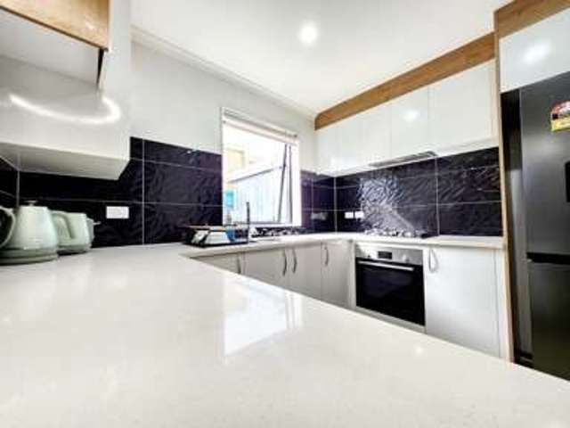 6C Christmas Road 10686_4