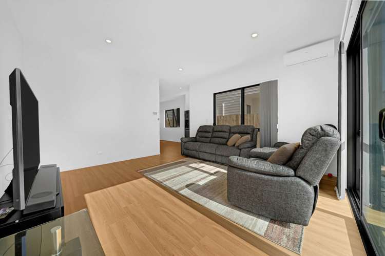 13 John Burn Road Takanini_9