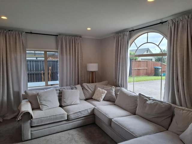 27 Cranbrook Place 2612_3