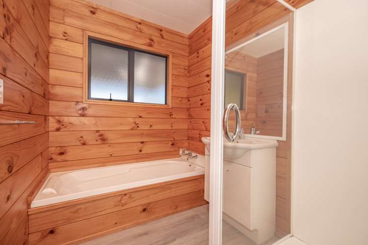 6 Deemac Street Reefton_13