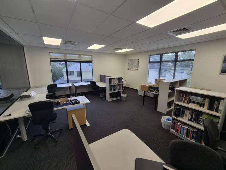 Part, 12 Moorefield Road Johnsonville_5