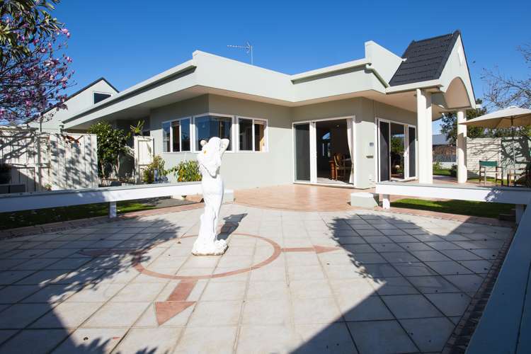 77 Potae Avenue Lytton West_17