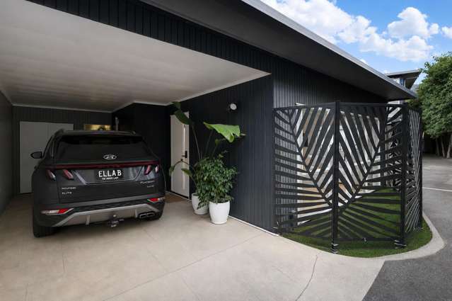 MODERN SINGLE-LEVEL LOCK-UP & LEAVE!