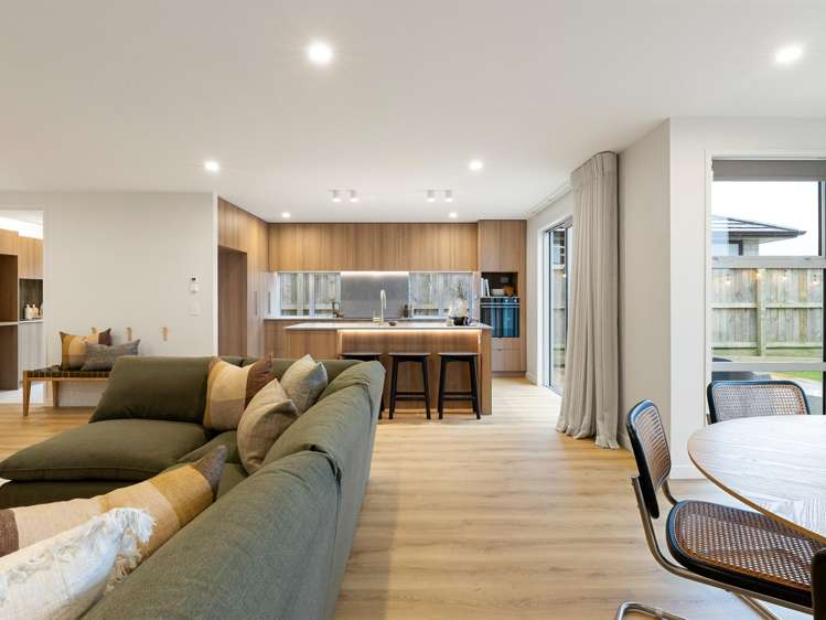 2/6 Kimbolton Street Rototuna North_10