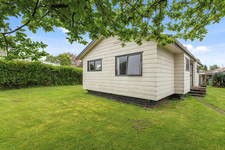 24 and 24A Shirley Street Mangakakahi_20