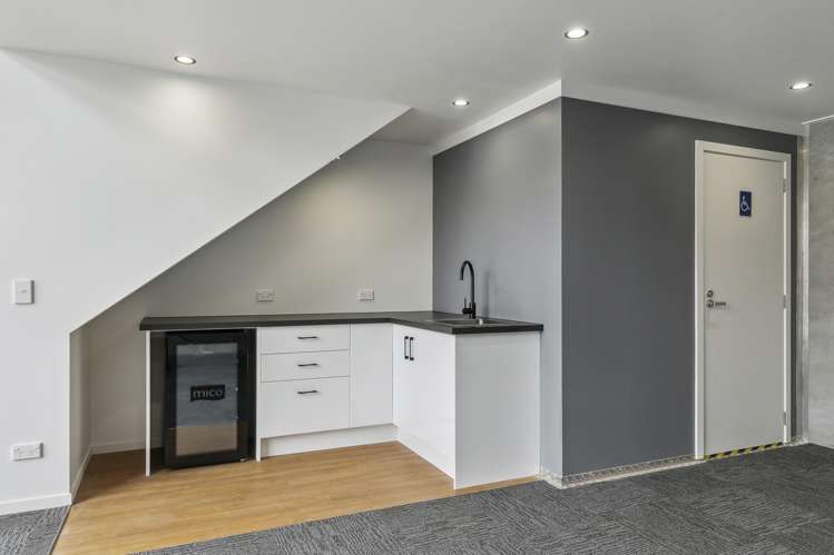 18/20 William Earp Place Tawa_6