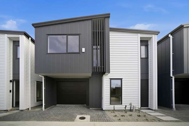 Experience the Pinnacle of Modern Coastal Living!
