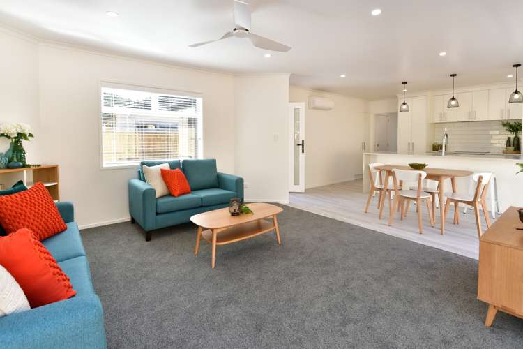 16b Forest Glen Orewa_9