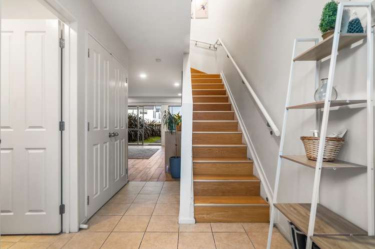 8/3 Hulme Place Henderson_15