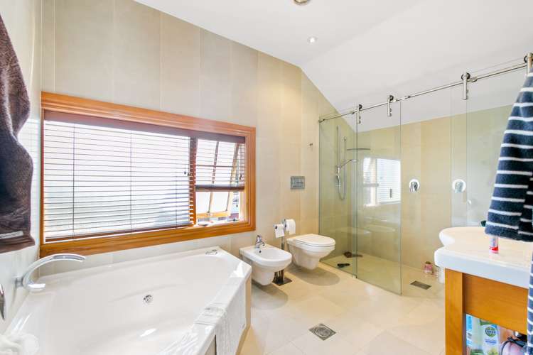 26 Rocklands Avenue Mount Eden_10