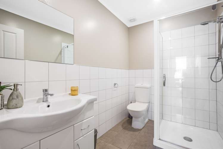 16 Cedarwood Street Woodridge_14