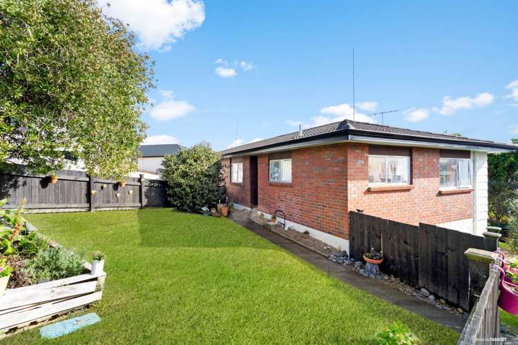 1/12 Finchley Road Torbay_11