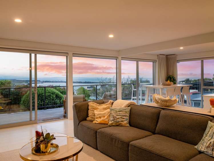 137 Soleares Avenue_2