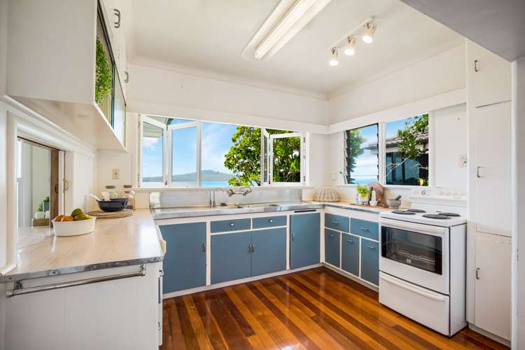 70 Seacliffe Avenue Narrow Neck_9