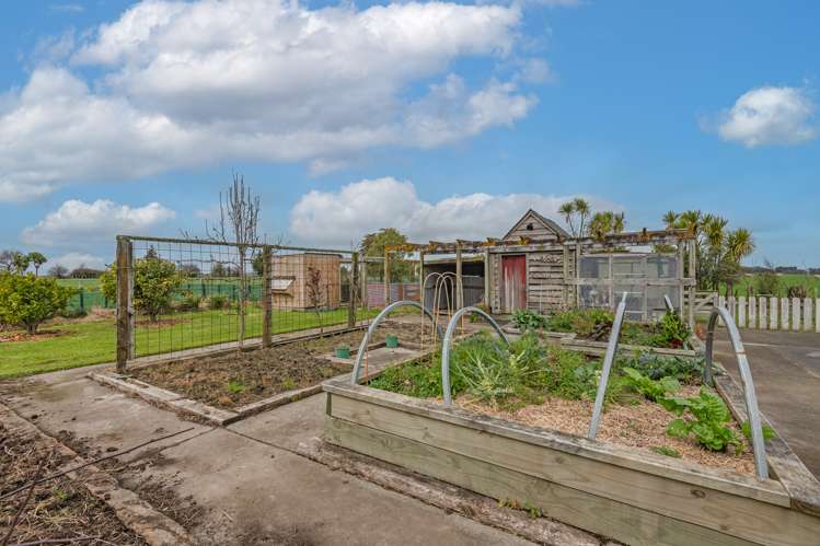 1911 Makino Road Halcombe_18