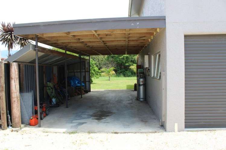 15 Feary Crescent Takaka_18