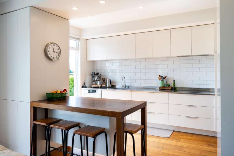 2 Busby Hill Havelock North_3