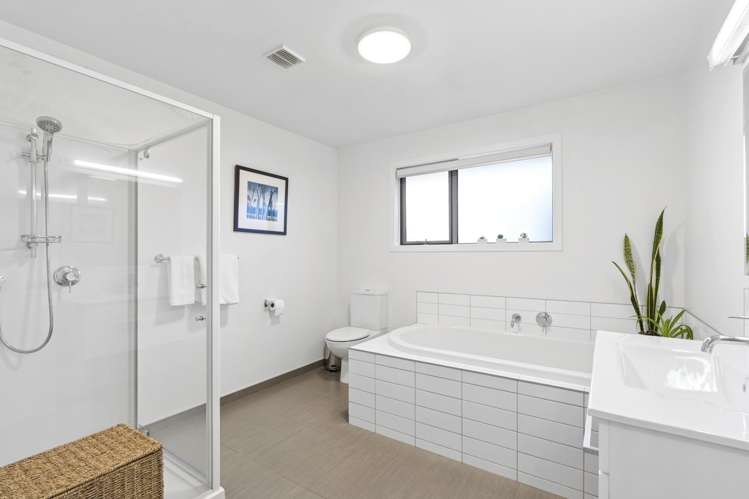 11 Hikuwai Drive Albert Town_7