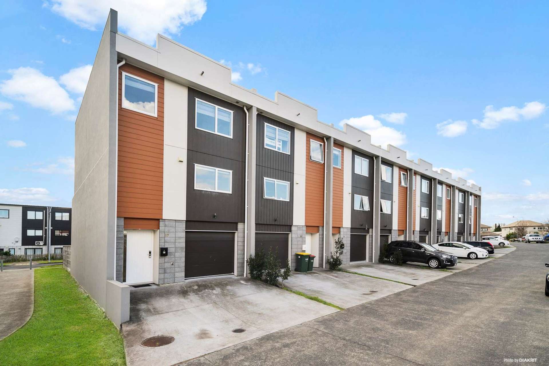 87 Bordeaux Parade Te Atatu South_0