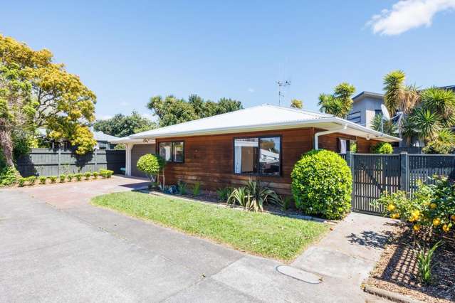 Easy Living, Exceptional Location
