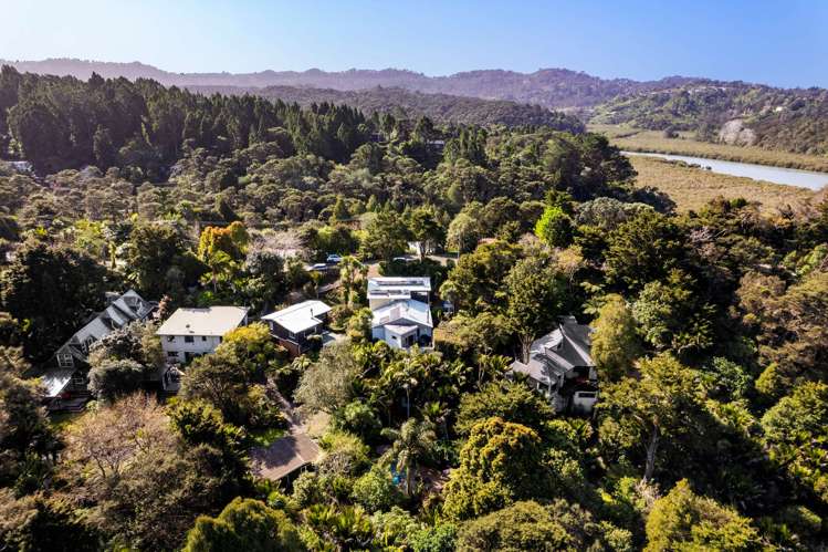 7 Dorothy Road Laingholm_18