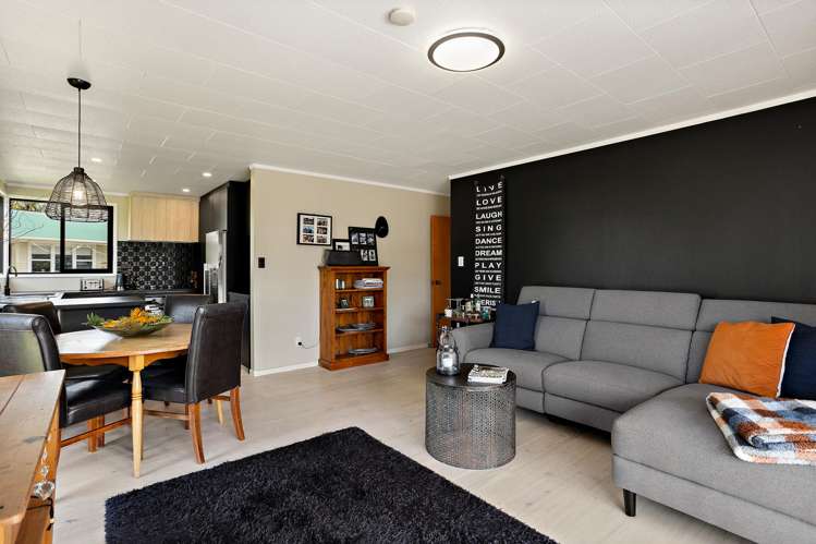 14 Sarah Avenue Whitianga_1