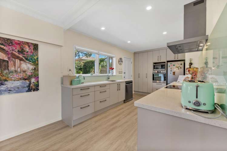 22 Archmillen Avenue Pakuranga Heights_12